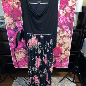 Small women black sleeveless maxi dress floral with rhinestones - size 6